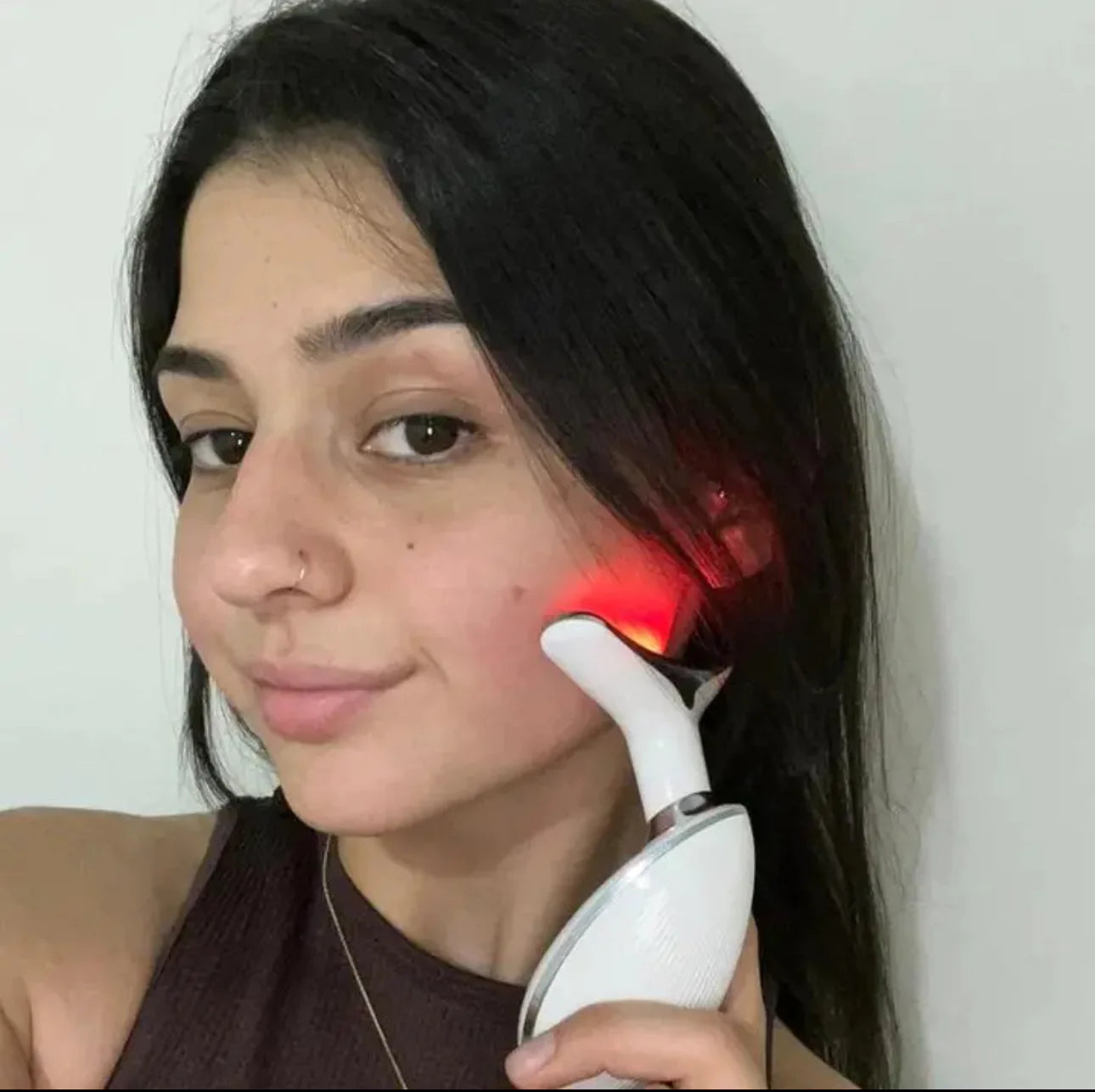 Wavy Chic Beauty Facial Massager, 7 Color Wavy Acne Beauty Microcurrent Facial Device Skin Firming for Face Neck Beauty Device, Neck Tightening Face Shaper for Jawline Anti-Aging Device Face Lifting Face Slimming Skin Care Routine Beauty Daily Comfort